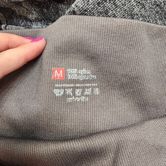 Gymshark Gray Leggings Size Medium - Picture 5 of 6